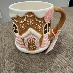 NEW Peppermint and Pine Christmas Gingerbread Snowflakes House Mug